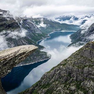 It was moody and dramatic scenery with the ever changing low clouds on the hike to Trolltunga. And I loved it! Epic landscape for one epic hike. If you’re curious about this hike, I have a new blog post up detailing all you need to know. Link in bio.
#trolltunga #trolltunganorway #explorenorway #optoutside #neverstopexploring #onthetrail #hikingadventures #hiking_lovers #landscape_capture #nature_perfection #freshairandfreedom #keepitwild #wildernessculture #weroam #adventureculture #womenwhoexplore #hikingworldwide #hikingtrail #worldtravelpics #ourplanetdaily #roamtheplanet #exploremoreoutdoors #earthfocus